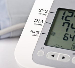 More intensive blood pressure therapy helps patients with type 2 diabetes regardless of cardiovascular risk