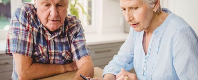 Confusing Medical Bills Tied to Money Woes in Cancer Survivors
